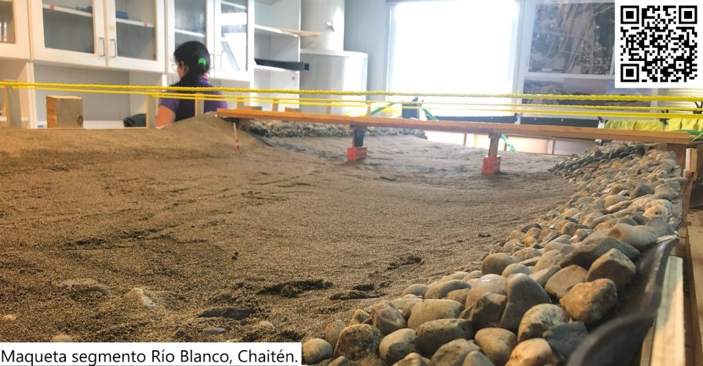 Figura 4: Modelo físico a escala 1:50 de la zona de estudio, Río, Blanco, Chaitén.